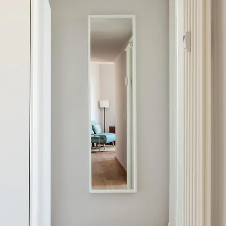 Luminoso Bilocale A Studi Appartement *